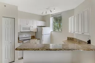 630 S Sapodilla Ave S, West Palm Beach, FL 33401 - Photo 3