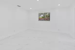 520 NW 43rd Ave, Plantation, FL 33317 - Photo 9