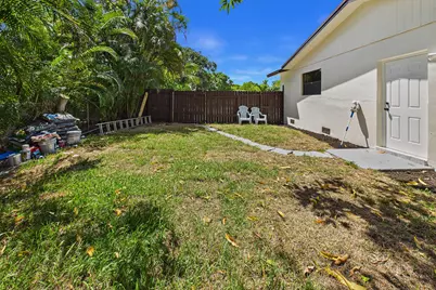 520 NW 43rd Avenue, Plantation, FL 33317 - Photo 31
