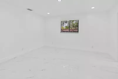 520 NW 43rd Avenue, Plantation, FL 33317 - Photo 9