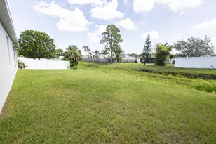 2149 SW Susset Ln, Port Saint Lucie, FL 34953 - Photo 9