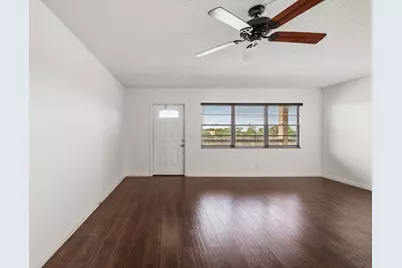 413 Southampton A, West Palm Beach, FL 33417 - Photo 5