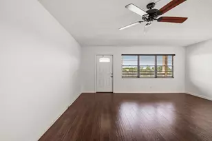 413 Southampton A, West Palm Beach, FL 33417 - Photo 5