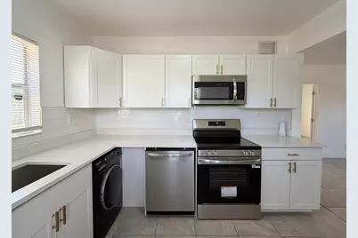 1010 Grant Street, West Palm Beach, FL 33407 - Photo 5
