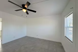 1010 Grant St, West Palm Beach, FL 33407 - Photo 9