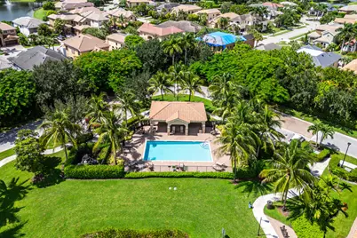 10306 Wellington Parc Drive, Wellington, FL 33449 - Photo 37