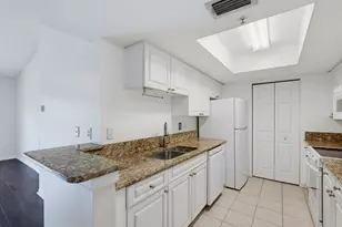 400 Crestwood Ct N, Royal Palm Beach, FL 33411 - Photo 3