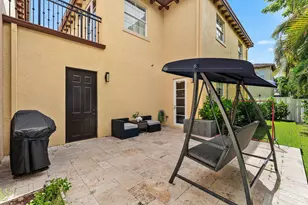 115 Via Poinciana Ln, Boca Raton, FL 33487 - Photo 37
