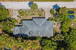 1076 NE Banyan Tree Dr, Jensen Beach, FL 34957 - Photo 25