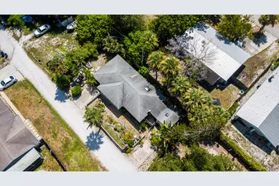 1076 NE Banyan Tree Drive, Jensen Beach, FL 34957 - Photo 21