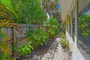 1076 NE Banyan Tree Dr, Jensen Beach, FL 34957 - Photo 15