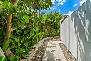 141 E Riverside Dr, Jupiter, FL 33469 - Photo 15