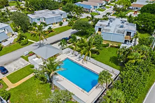 141 E Riverside Dr, Jupiter, FL 33469 - Photo 19