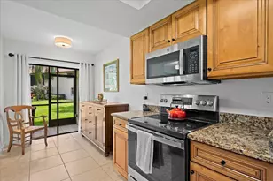 12660 Shoreline Dr, Wellington, FL 33414 - Photo 5