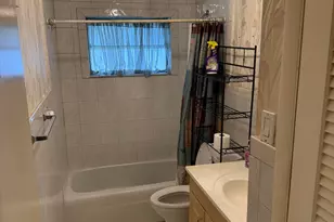 7250 NW 8th Ct, Margate, FL 33063 - Photo 5