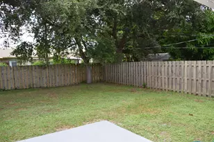 425 Perry Ave, Greenacres, FL 33463 - Photo 13