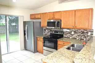 425 Perry Ave, Greenacres, FL 33463 - Photo 3