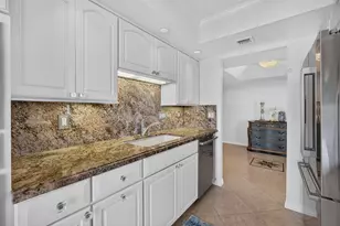 5540 N Ocean Dr, Singer Island, FL 33404 - Photo 23