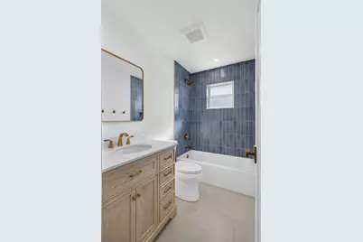 8816 SE Alabama Place, Hobe Sound, FL 33455 - Photo 15