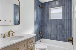 8816 SE Alabama Pl, Hobe Sound, FL 33455 - Photo 15