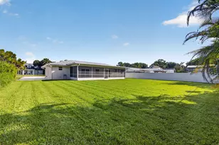 8816 SE Alabama Pl, Hobe Sound, FL 33455 - Photo 31