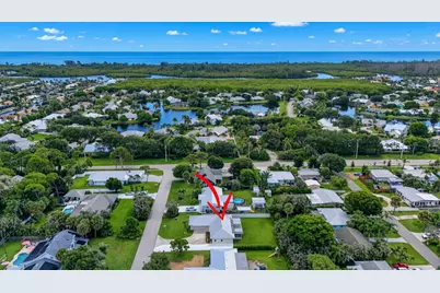 8816 SE Alabama Place, Hobe Sound, FL 33455 - Photo 1