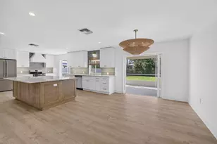 8816 SE Alabama Pl, Hobe Sound, FL 33455 - Photo 23
