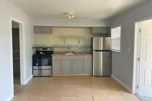 243 SE 25th Ave, Boynton Beach, FL 33435 - Photo 3