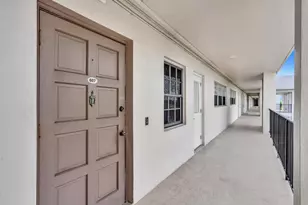 2950 N Palm Aire Dr, Pompano Beach, FL 33069 - Photo 3