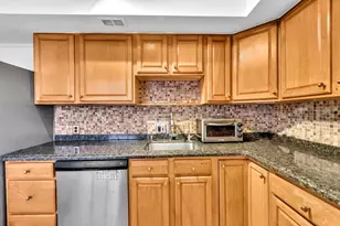 2950 N Palm Aire Dr, Pompano Beach, FL 33069 - Photo 9