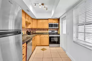 2950 N Palm Aire Dr, Pompano Beach, FL 33069 - Photo 9