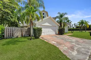 9497 SE River Terrace, Jupiter, FL 33469 - Photo 3