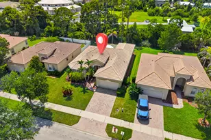 5423 Place Lake Dr, Fort Pierce, FL 34951 - Photo 5