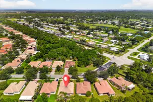 5423 Place Lake Dr, Fort Pierce, FL 34951 - Photo 9