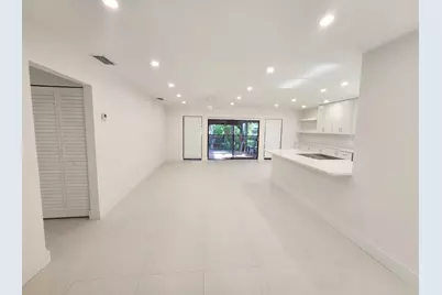 30 Pelican Pointe Drive #201, Delray Beach, FL 33483 - Photo 3