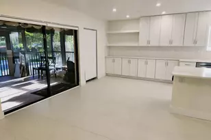 30 Pelican Pointe Dr, Delray Beach, FL 33483 - Photo 11
