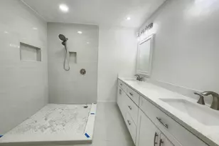 30 Pelican Pointe Dr, Delray Beach, FL 33483 - Photo 23
