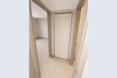 3100 Springdale Boulevard #apto, Palm Springs, FL 33461 - Photo 9