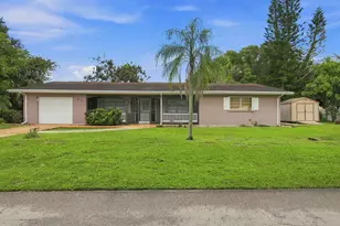 2730 Fairway Dr, Fort Pierce, FL 34982 - Photo 1