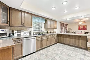 2730 Fairway Dr, Fort Pierce, FL 34982 - Photo 9