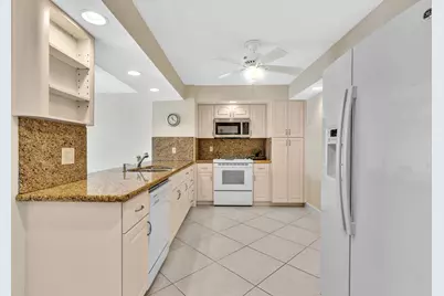 1150 Hillsboro Mile #914, Hillsboro Beach, FL 33062 - Photo 3