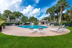 38 Essex Ct, Royal Palm Beach, FL 33411 - Photo 15