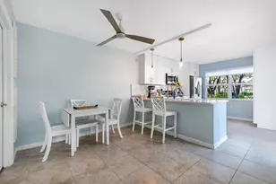 38 Essex Ct, Royal Palm Beach, FL 33411 - Photo 3