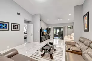 10927 Dolphin Palm Ct, Boynton Beach, FL 33437 - Photo 3