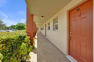 2651 Sunrise Lakes Dr E, Sunrise, FL 33322 - Photo 29