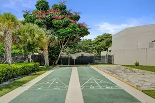 2651 Sunrise Lakes Dr E, Sunrise, FL 33322 - Photo 29
