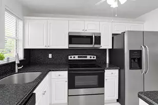 2651 Sunrise Lakes Dr E, Sunrise, FL 33322 - Photo 3