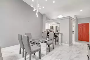 10927 Dolphin Palm Ct, Boynton Beach, FL 33437 - Photo 9