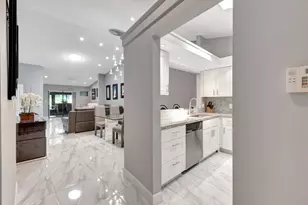 10927 Dolphin Palm Ct, Boynton Beach, FL 33437 - Photo 3