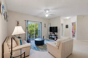 350 Crestwood Cir, Royal Palm Beach, FL 33411 - Photo 9